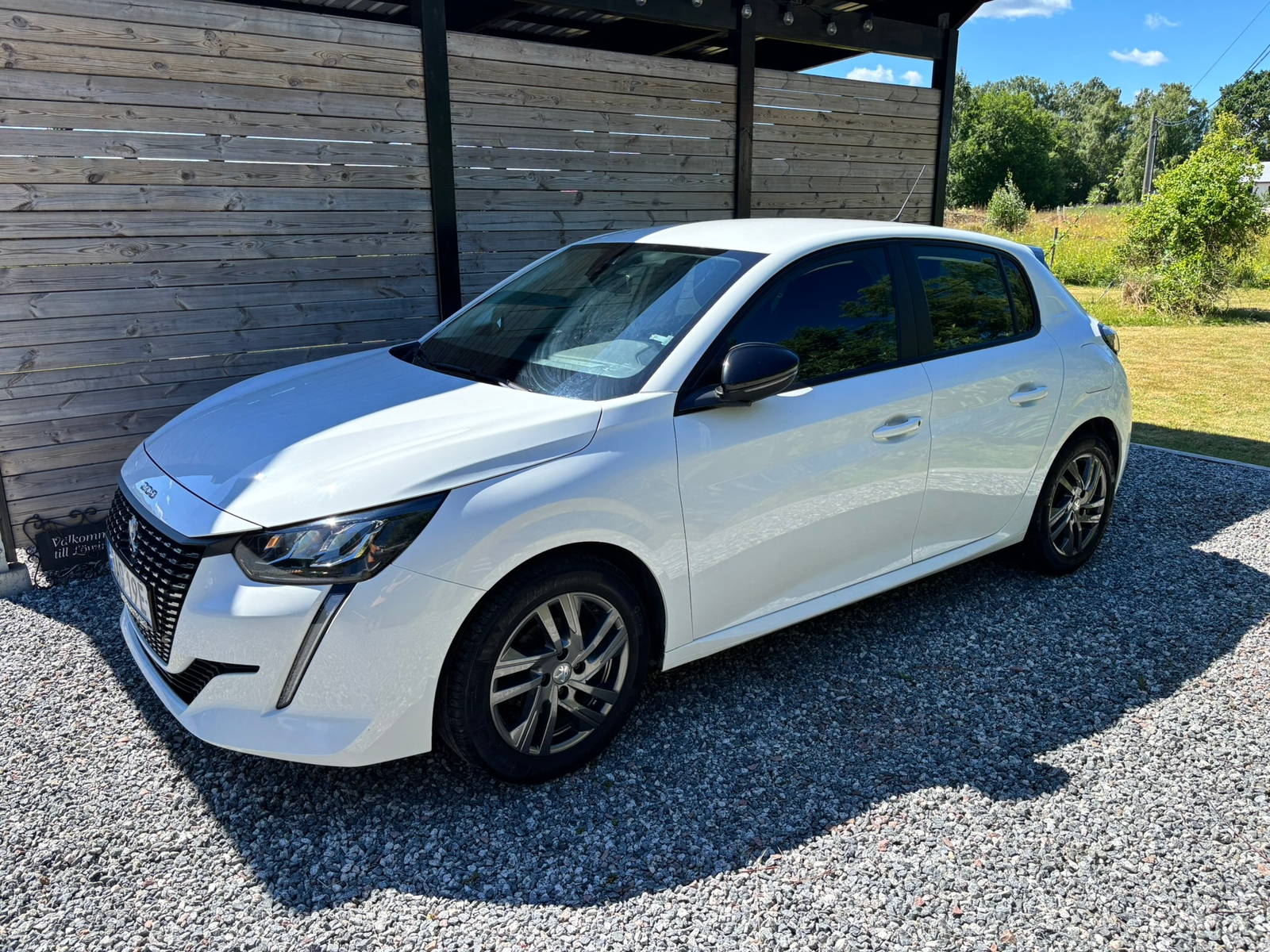 Peugeot 208 1.2 PureTech 75 2022, photo 2/5