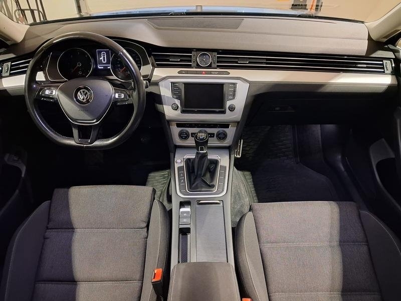 Volkswagen Passat 2.0 TDI SCR 2016, photo 4/6