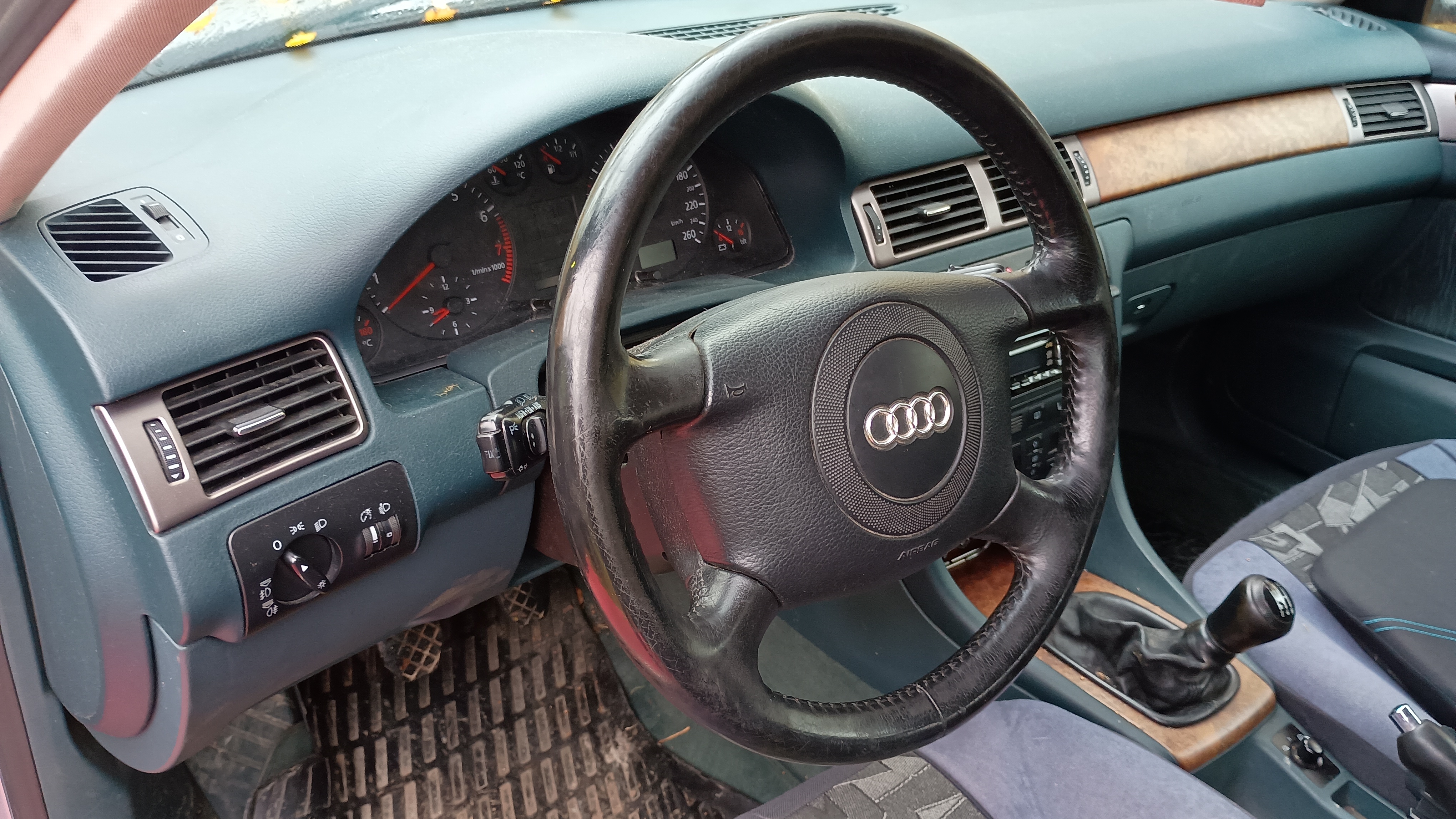 Audi A6 1998, bild 6/6