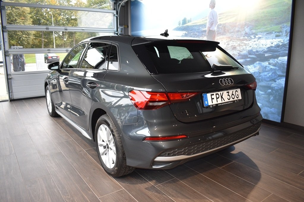 Audi A3 35 TFSI Proline 2025, bild 2/6