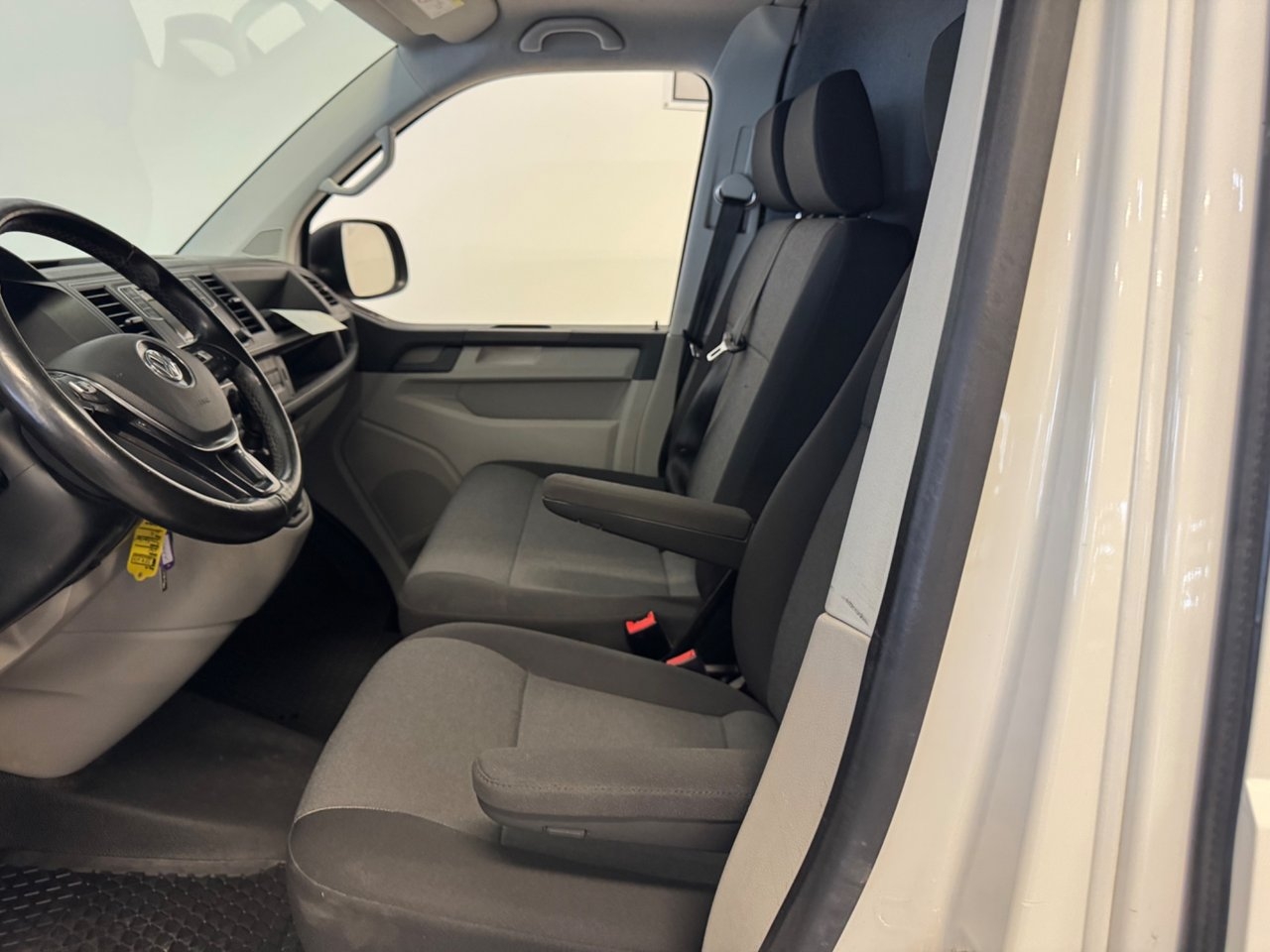 Volkswagen Transporter 2.0 TDI SCR 2019, kuva 6/9