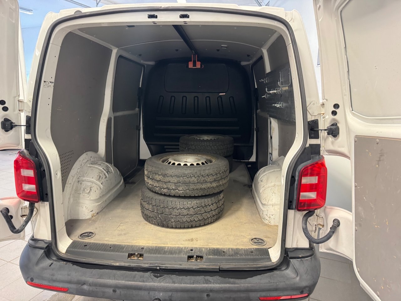 Volkswagen Transporter 2.0 TDI SCR 2019, kuva 5/9