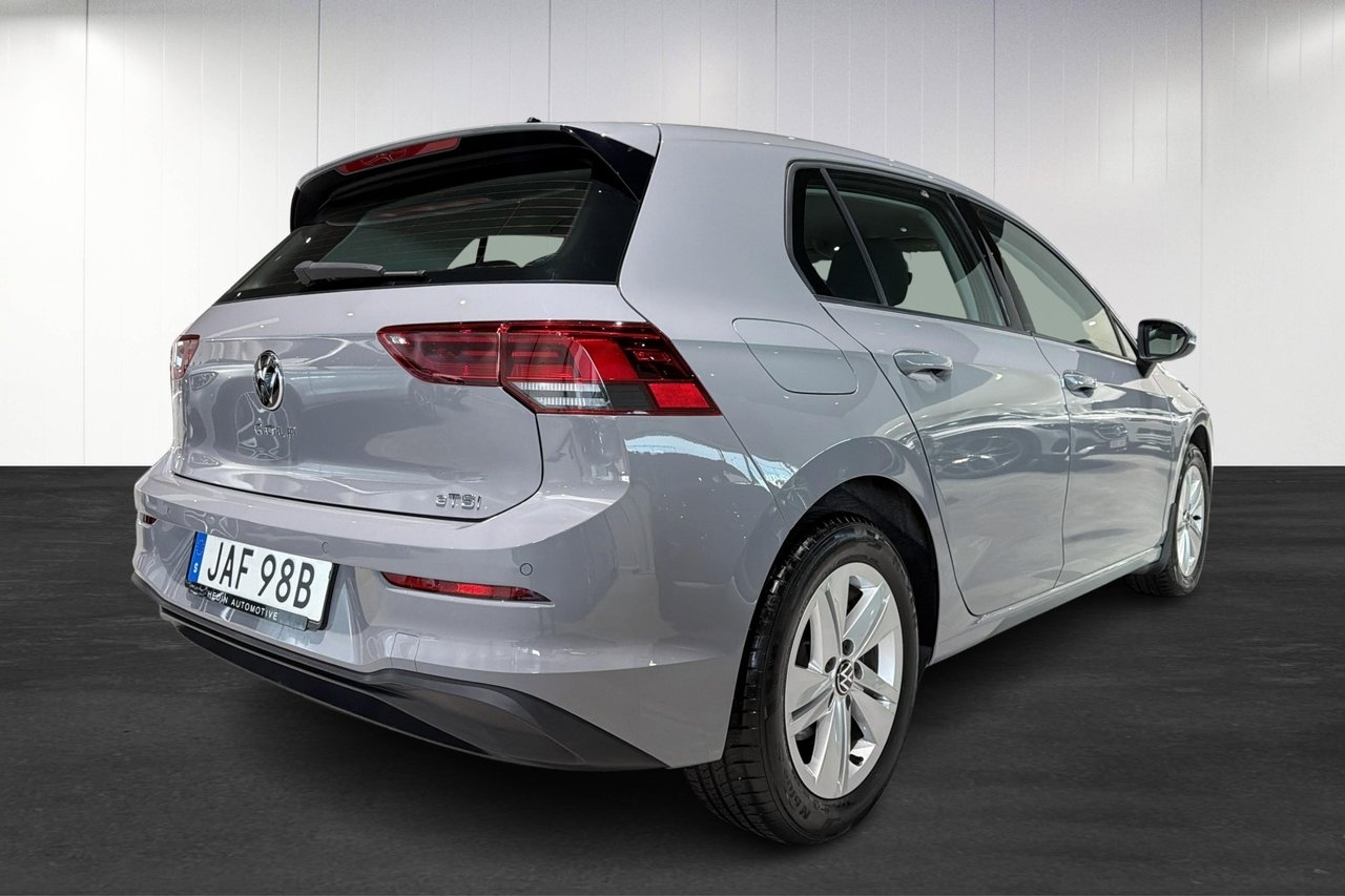 Volkswagen Golf 1.0 eTSI 2023, kuva 3/10