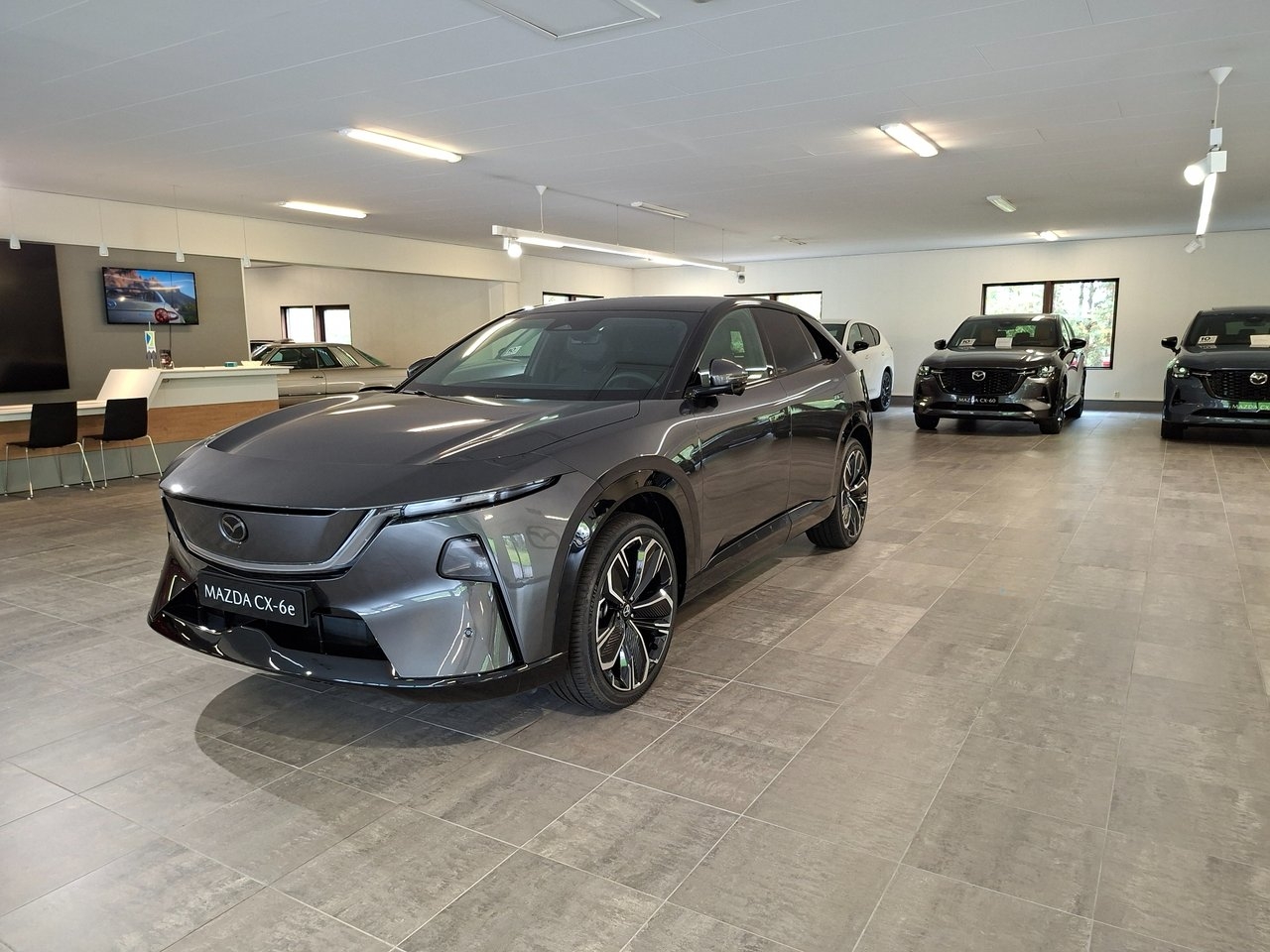 Mazda CX-6e