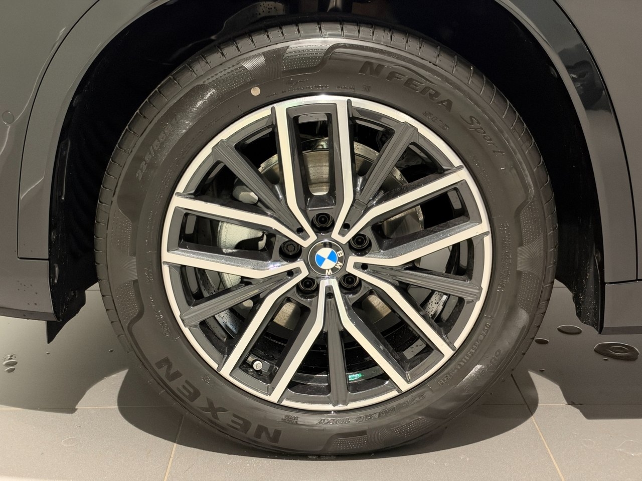 BMW iX1 20 M Sport 2027, bild 5/10