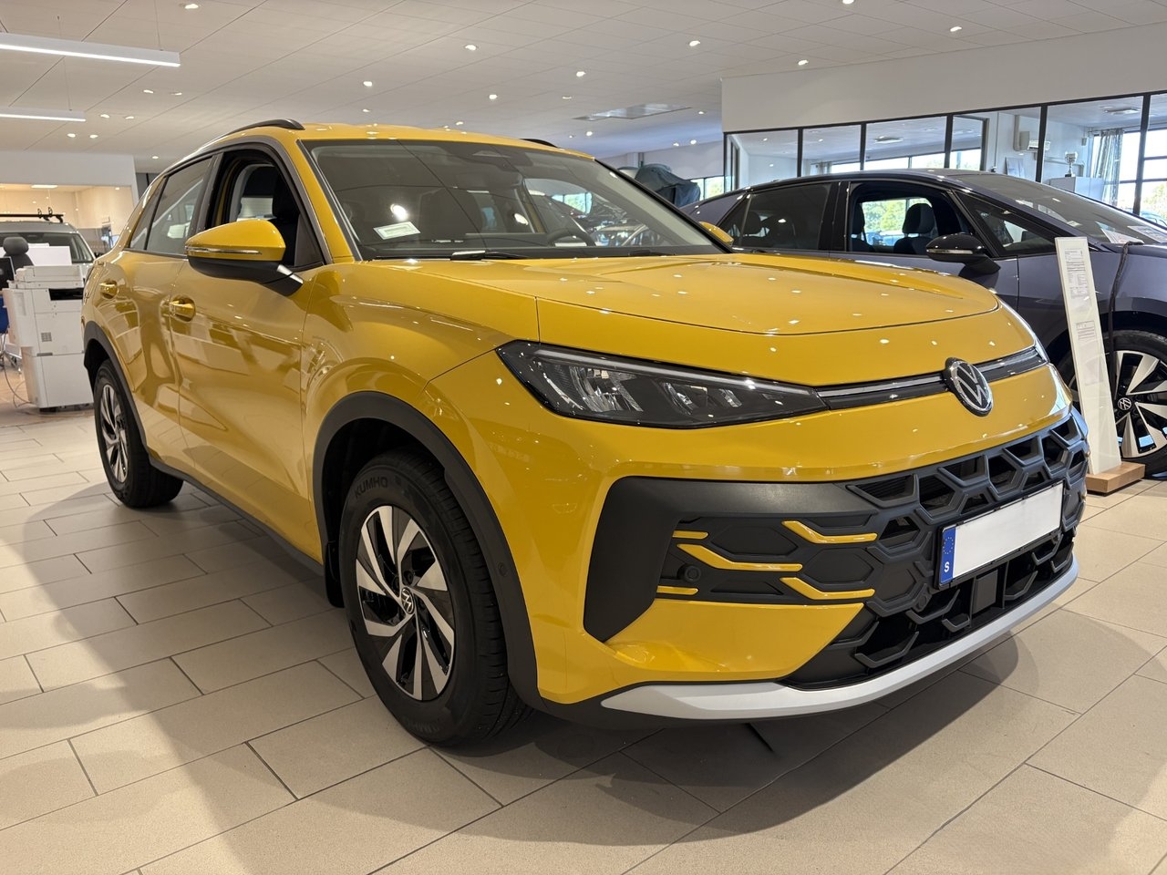 Volkswagen T-Roc 1.5 eTSI Life 2027, bild 2/9