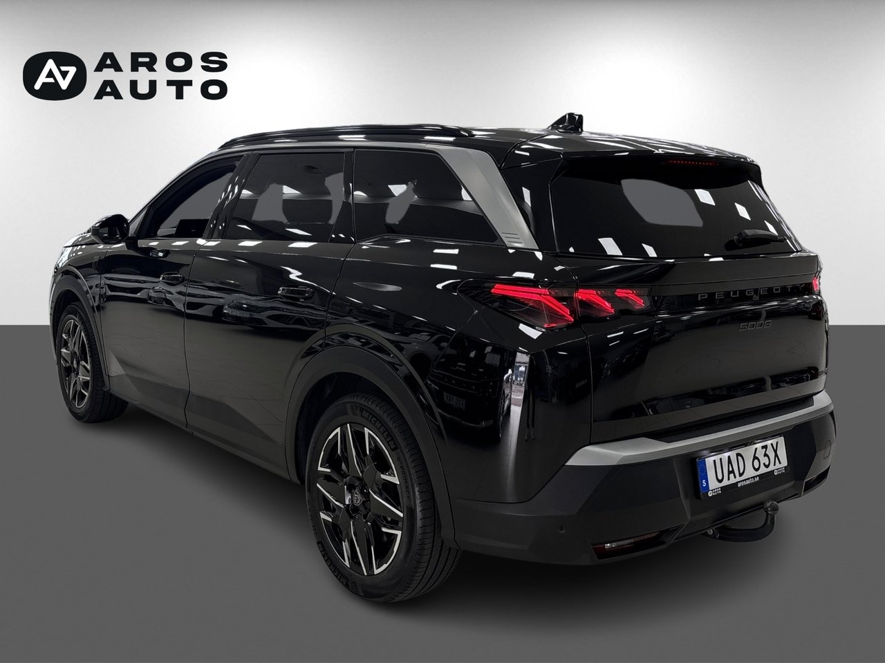 Peugeot 5008 1.2 Hybrid 145 GT 2025, photo 6/10