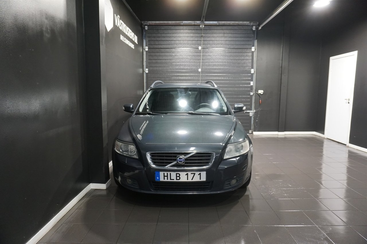 Volvo V50 1.8 Momentum 2009, bild 2/10