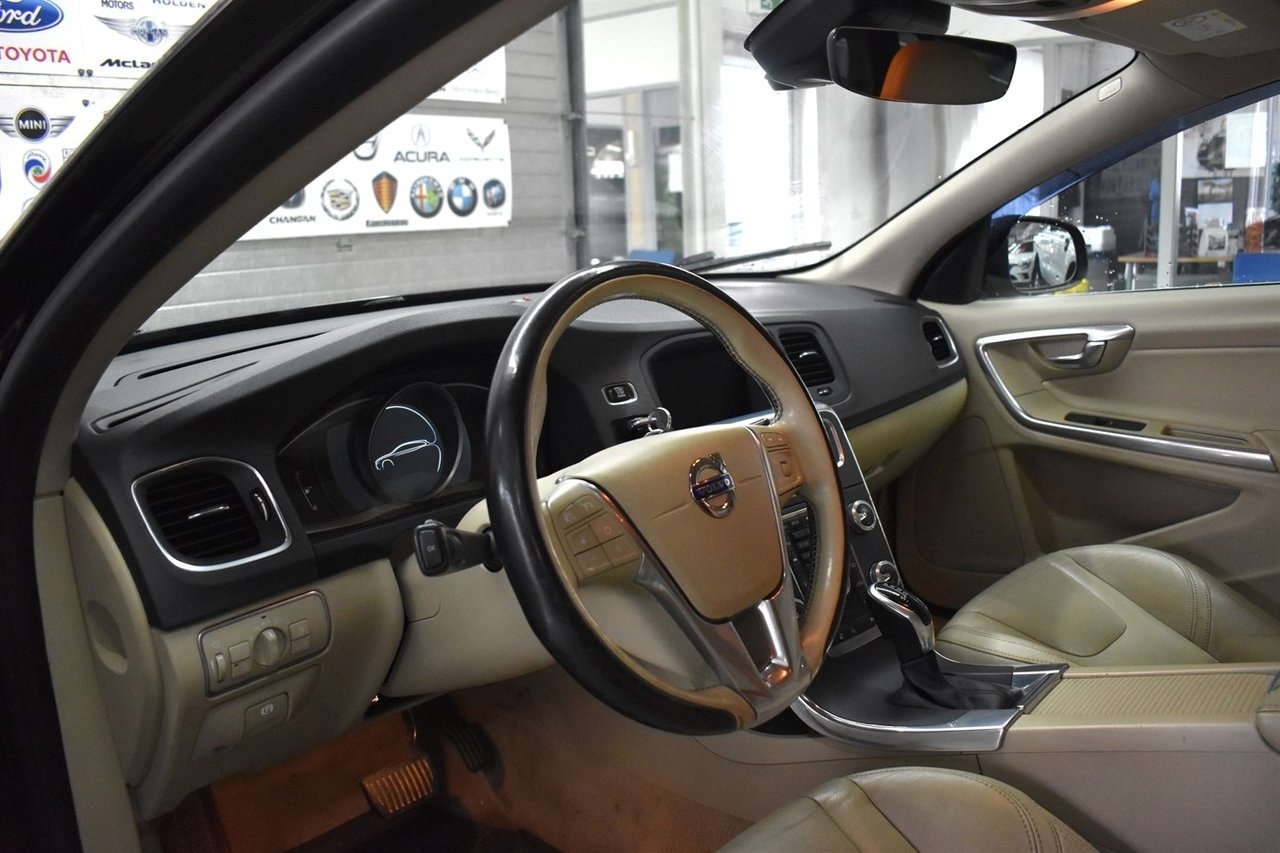 Volvo V60 D4 Summum 2015, photo 4/10