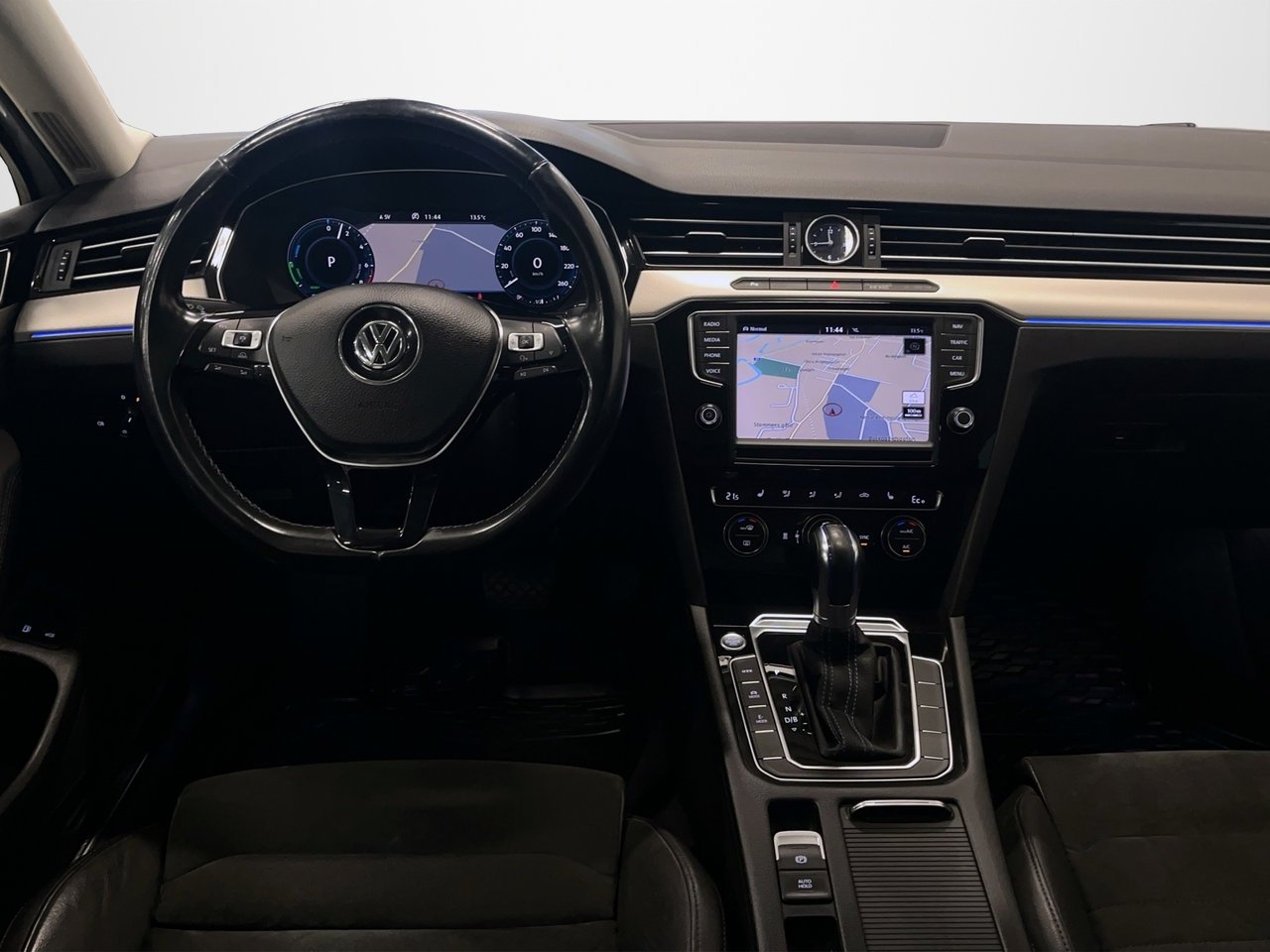 Volkswagen Passat GTE 2017, kuva 9/10