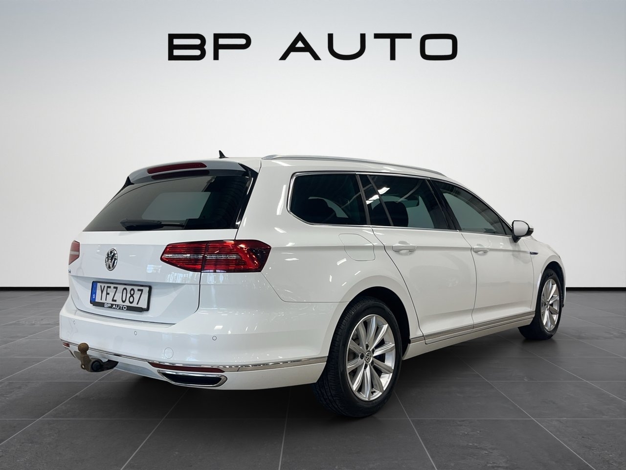 Volkswagen Passat GTE 2017, bild 6/10
