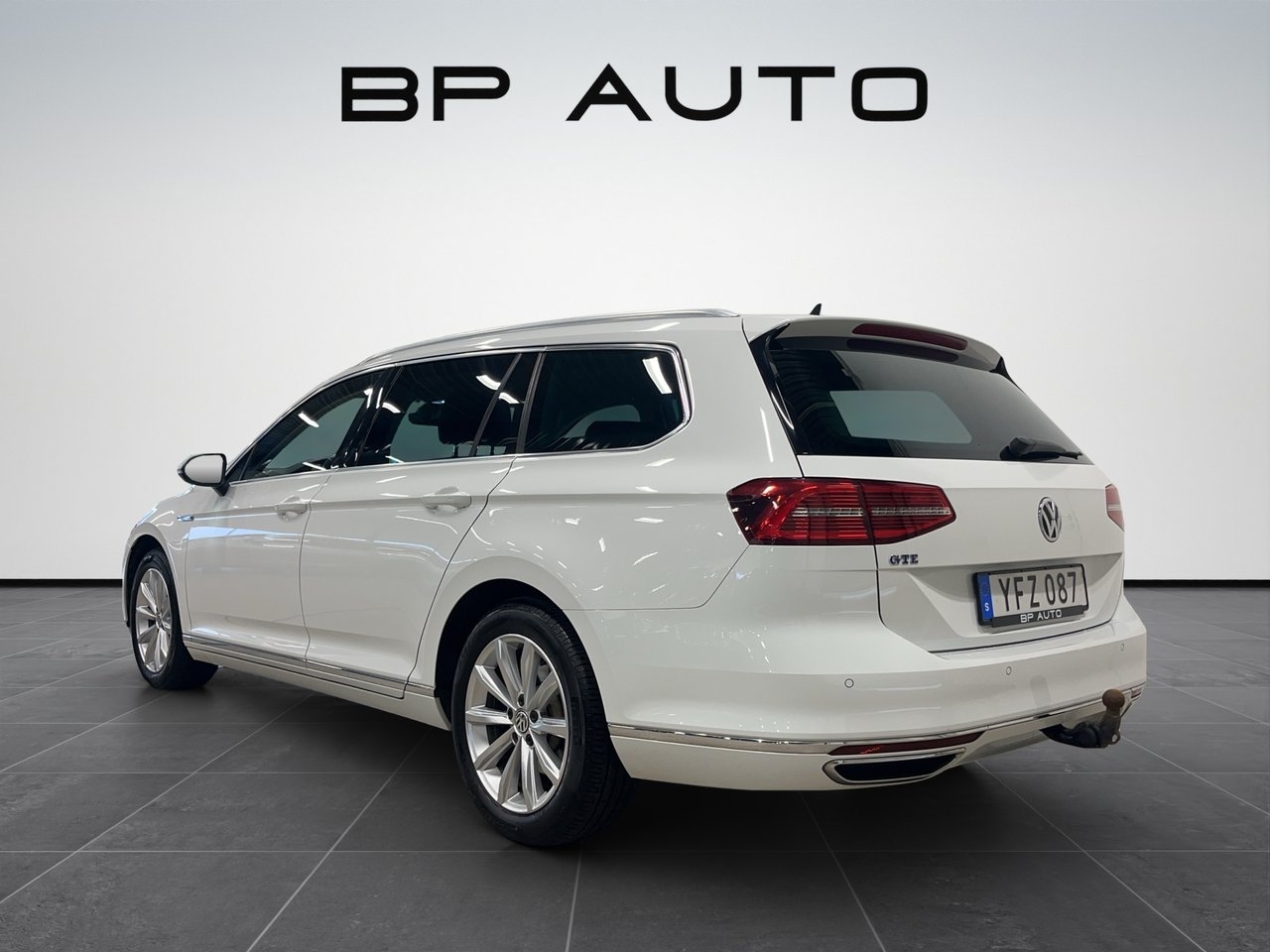 Volkswagen Passat GTE 2017, bild 5/10