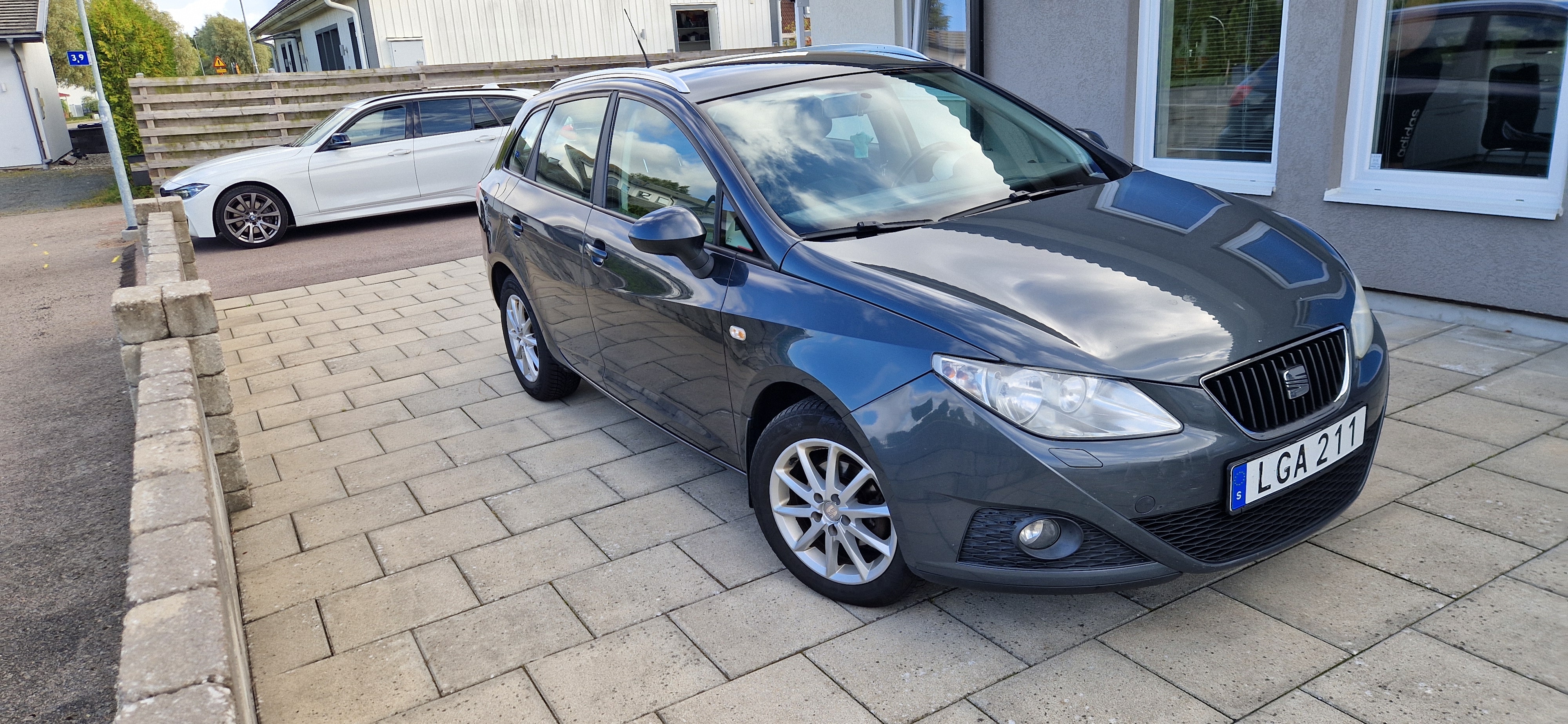 Seat Ibiza 1.6 TDI 2011, kuva 3/4