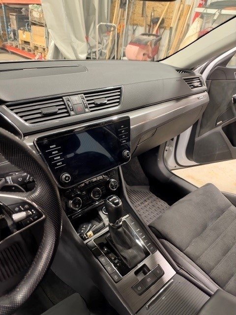 Skoda Superb Scout 2.0 TDI 2024, bild 7/10