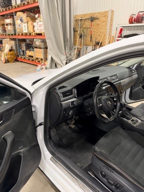Skoda Superb Scout 2.0 TDI 2024, bild 6/10