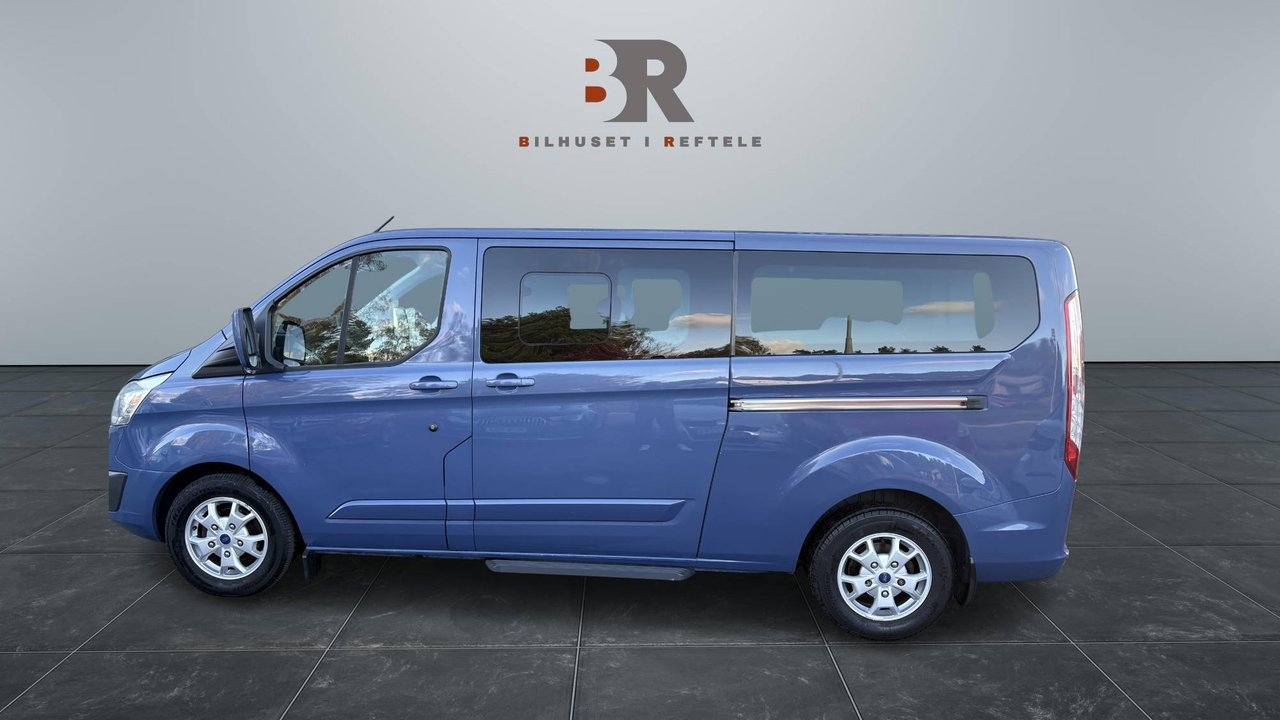 Ford Tourneo Custom 300 2.2 TDCi 2015, kuva 6/10