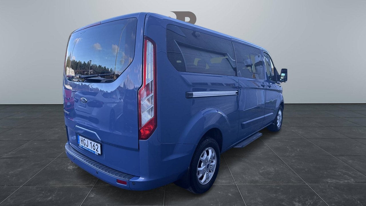 Ford Tourneo Custom 300 2.2 TDCi 2015, kuva 4/10