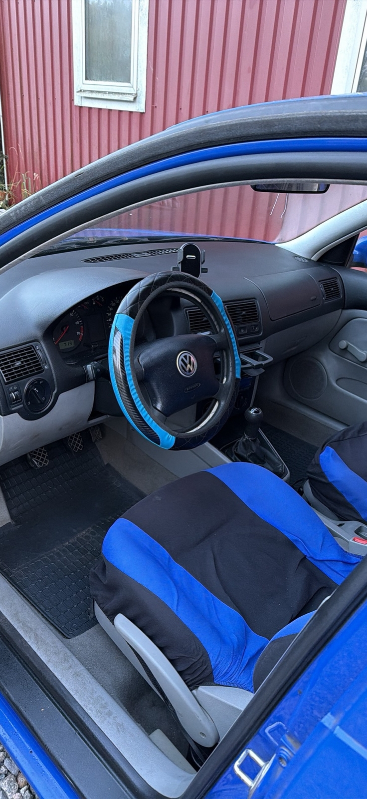 Volkswagen Golf 1.6 2000, photo 6/6