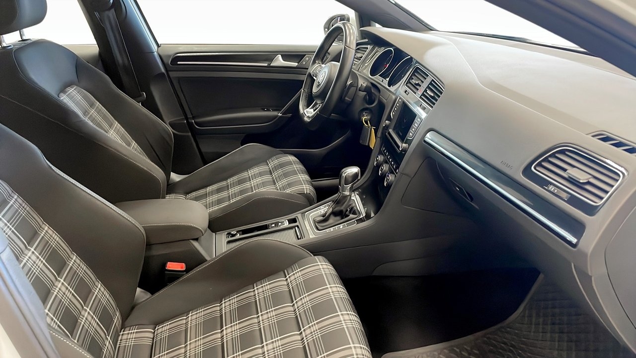 Volkswagen Golf GTD 2016, kuva 3/10