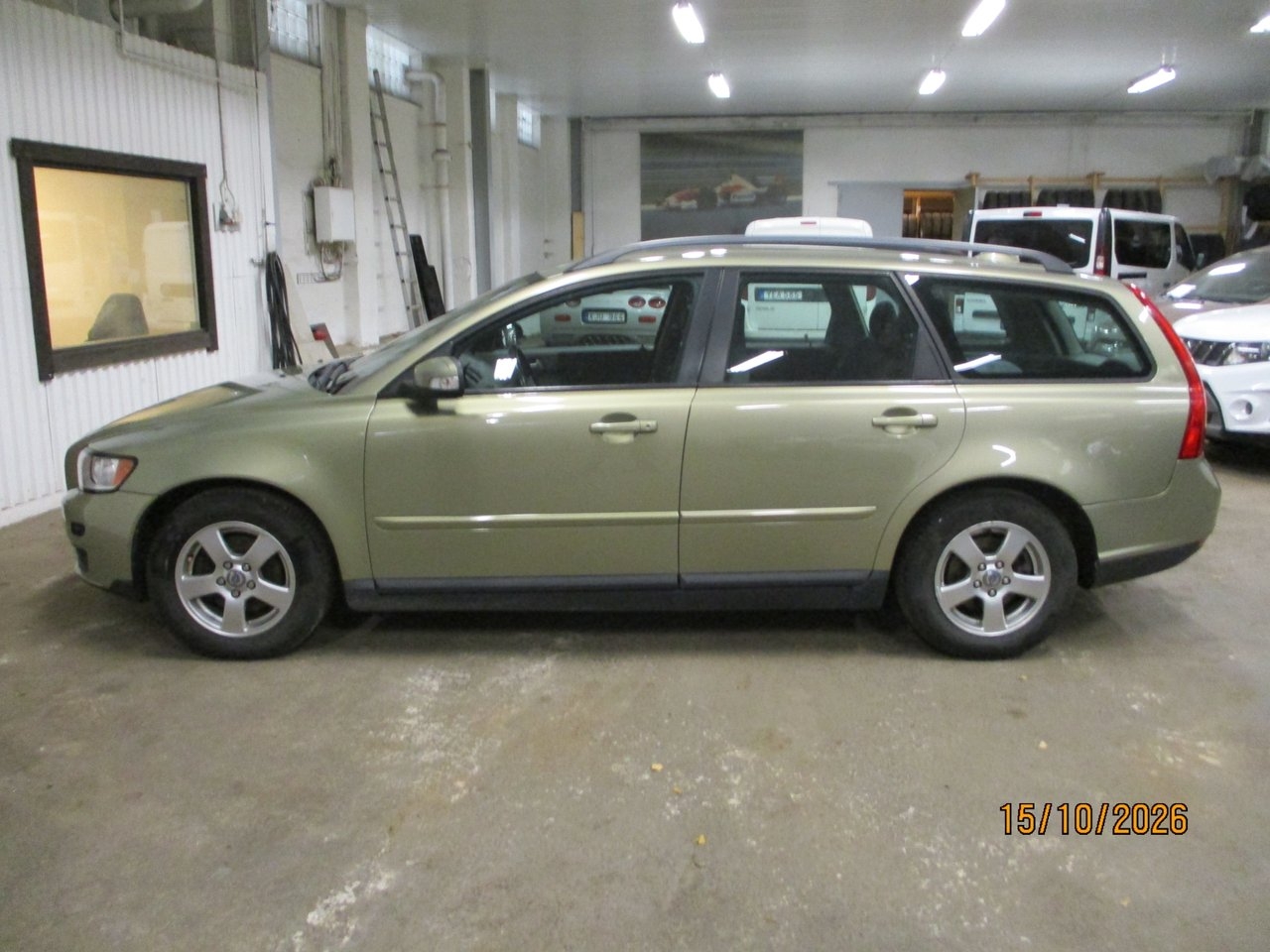Volvo V50 1.8 Kinetic 2008, bild 2/5