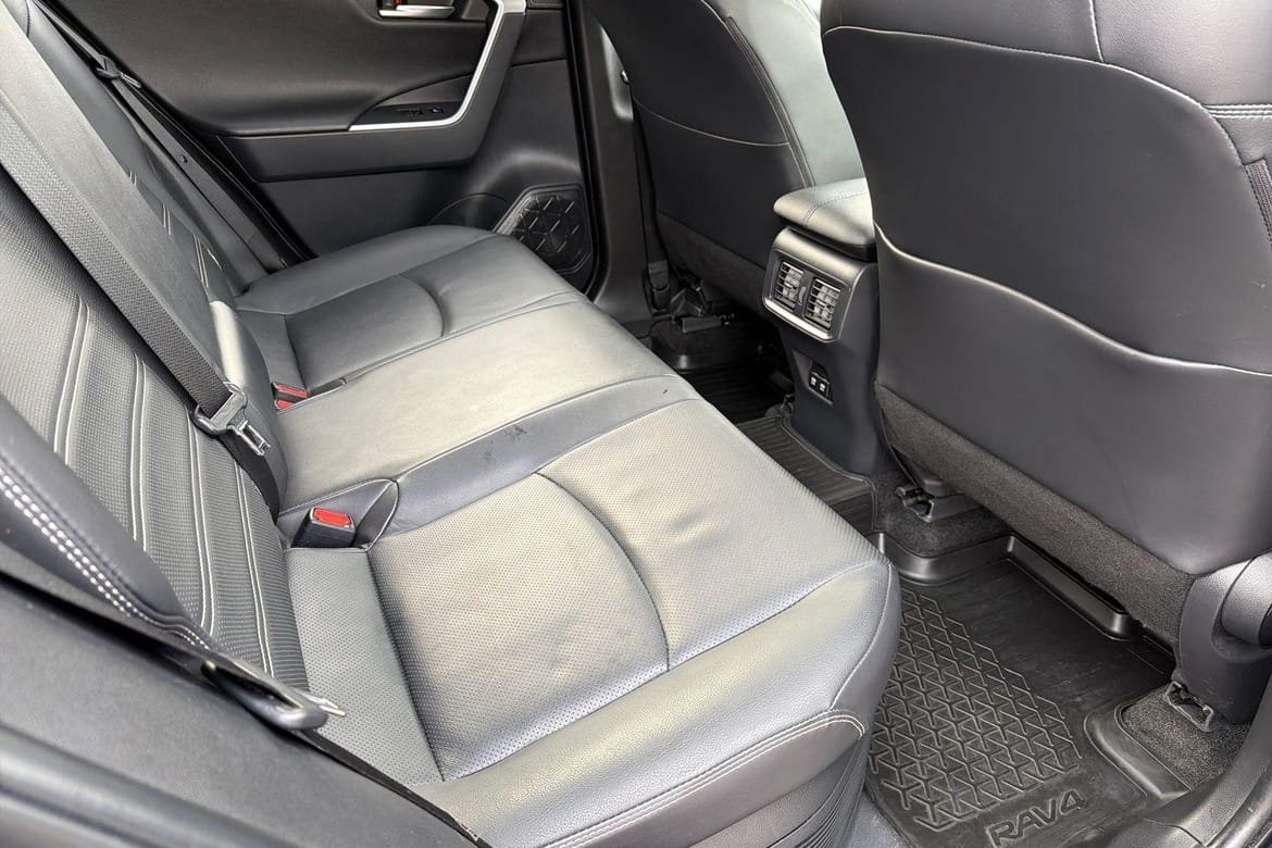 Toyota RAV4 2.5 Hybrid Executive 2020, photo 9/10