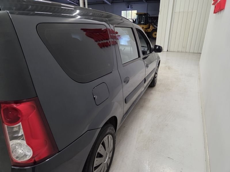 Dacia Logan 2011, kuva 6/10