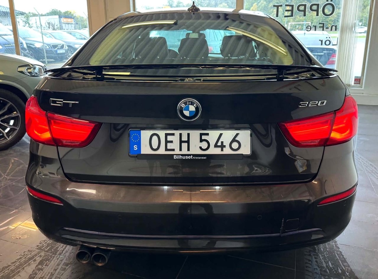 BMW 320d 2017, bild 7/10