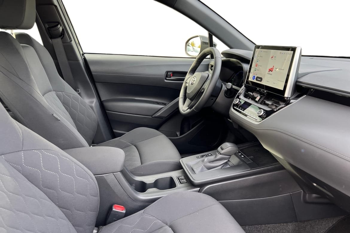 Toyota Corolla Cross 1.8 Hybrid 2026, bild 7/10