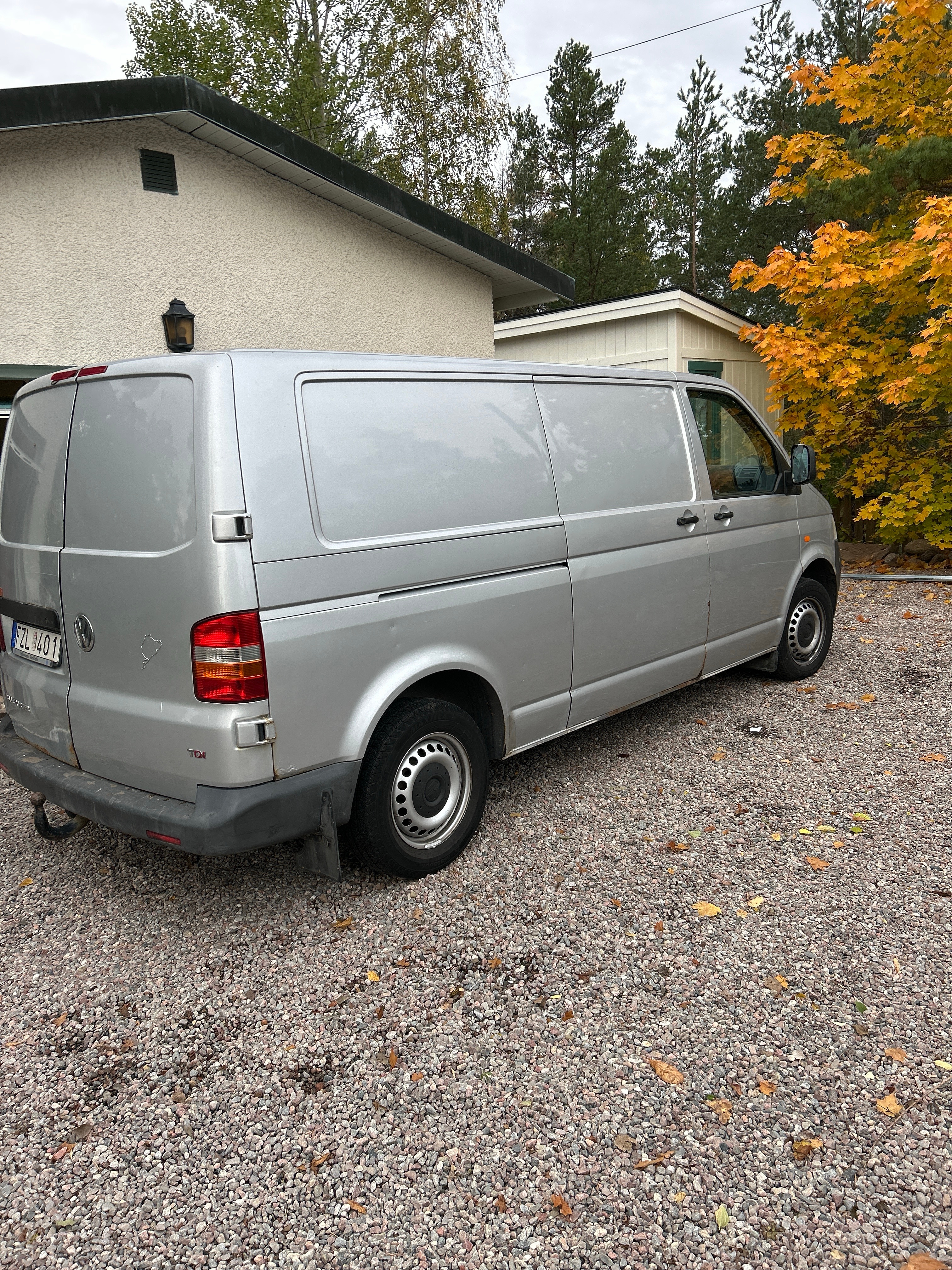 Volkswagen Transporter 2.5 TDI DPF 2008, bild 2/6