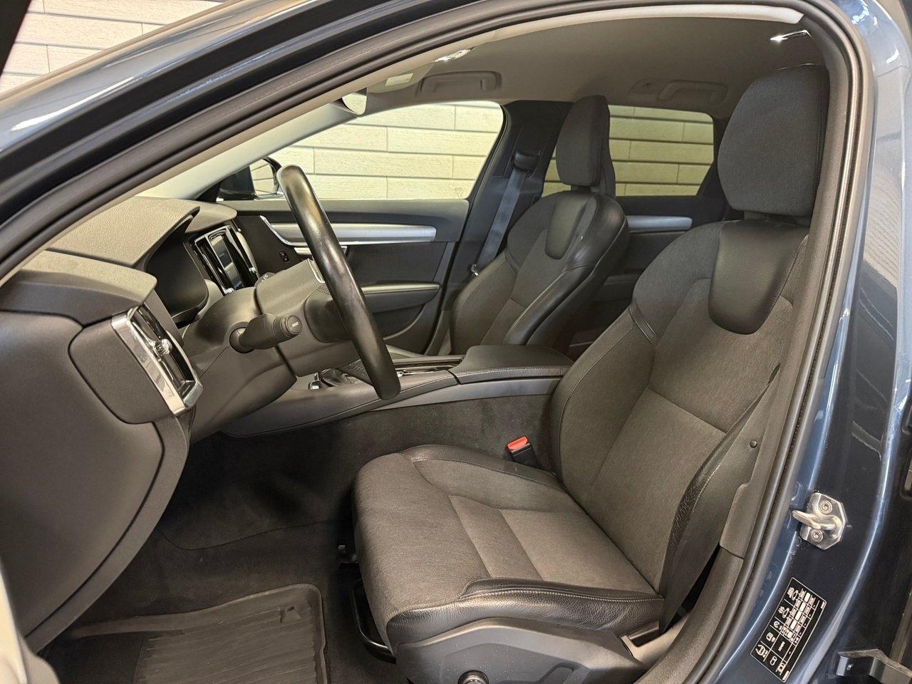 Volvo V90 D4 Momentum 2019, bild 7/10