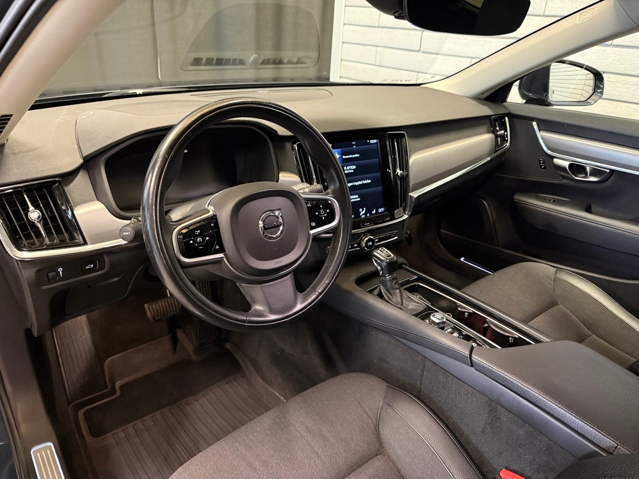 Volvo V90 D4 Momentum 2019, bild 6/10