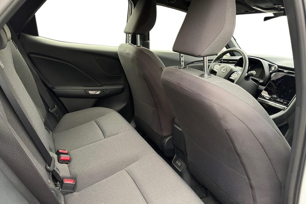 Lexus LBX 2026, bild 7/10