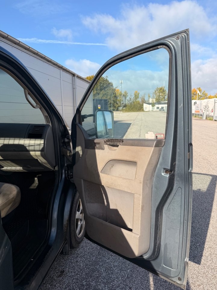 Volkswagen Transporter 2.5 TDI 2004, bild 9/10