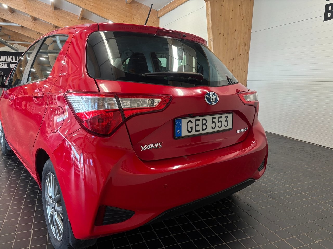 Toyota Yaris 1.5 Hybrid Active 2018, photo 3/10