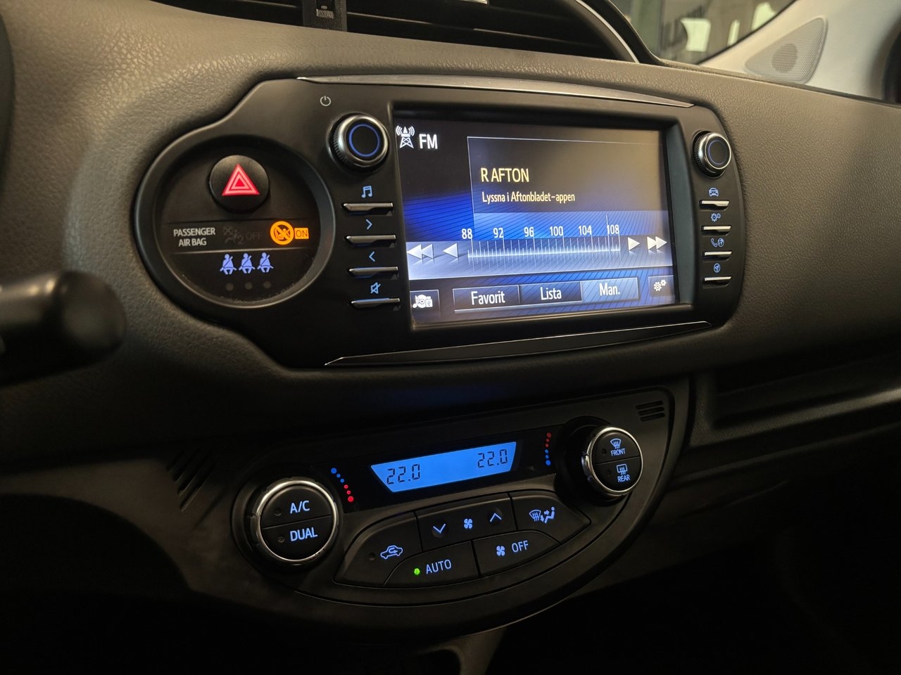 Toyota Yaris 1.5 Hybrid Active 2018, photo 7/10