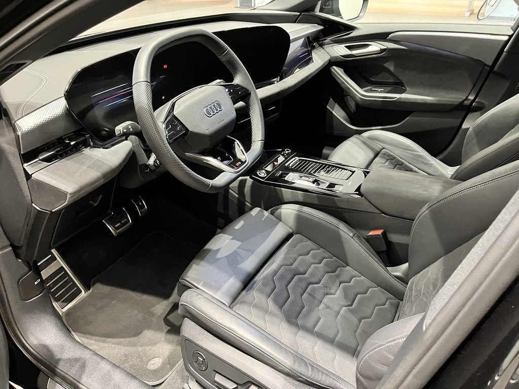 Audi A6 e-tron S line 2025, photo 5/10