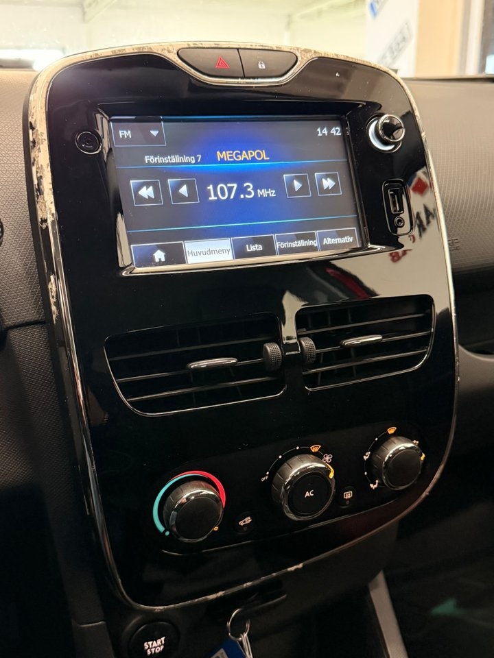 Renault Clio TCe 90 2015, kuva 7/10