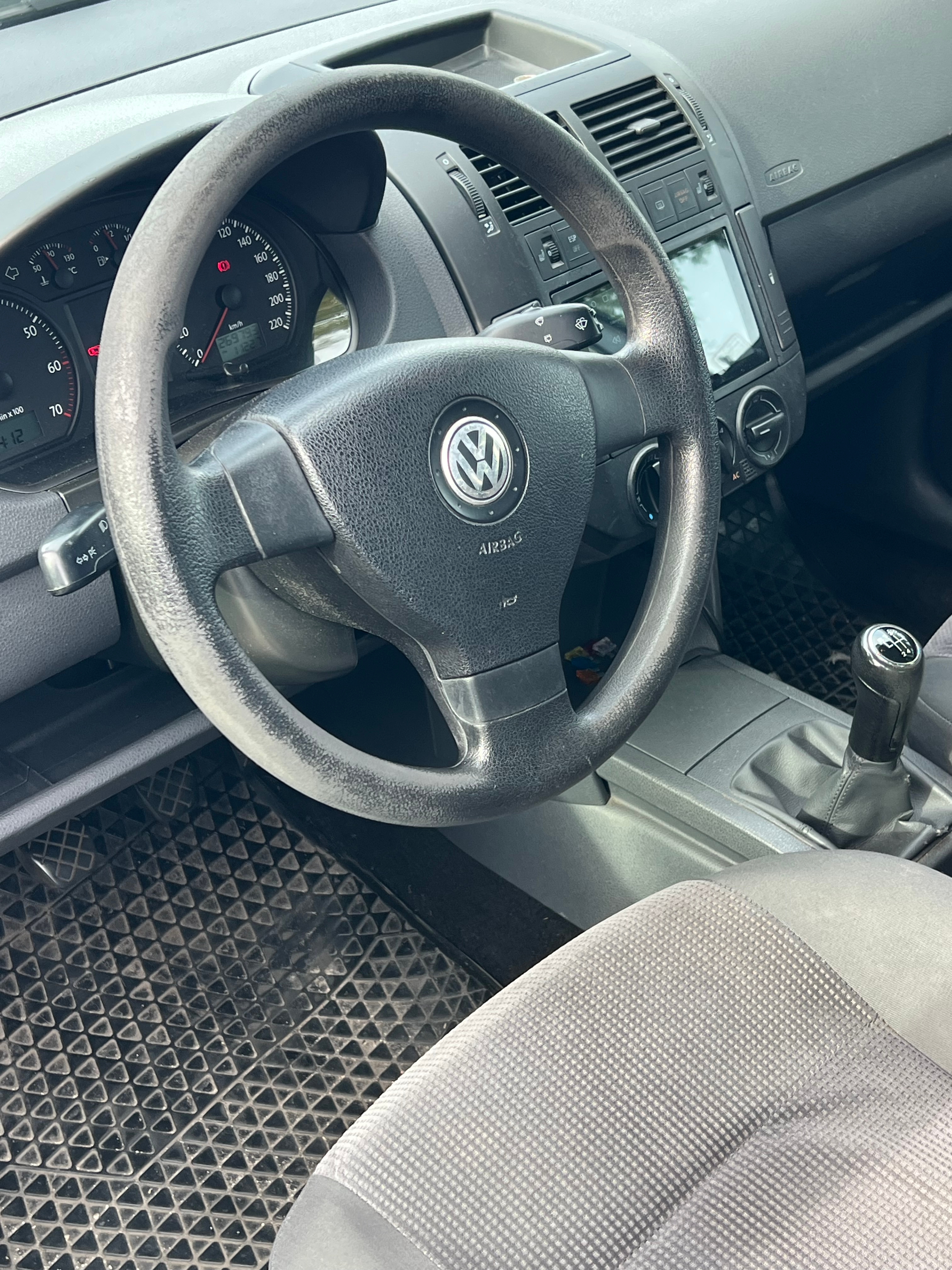 Volkswagen Polo 1.4 2007, bild 3/8