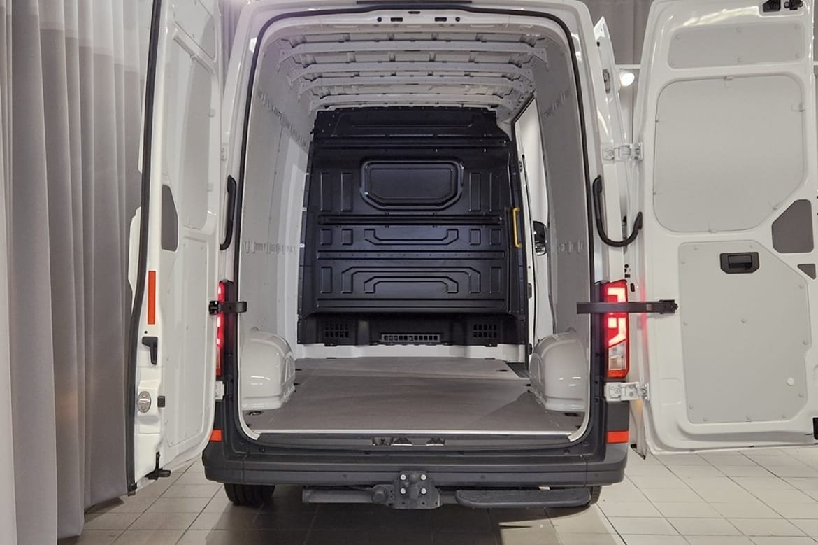 Volkswagen Crafter 35 2.0 TDI 2026, photo 5/10