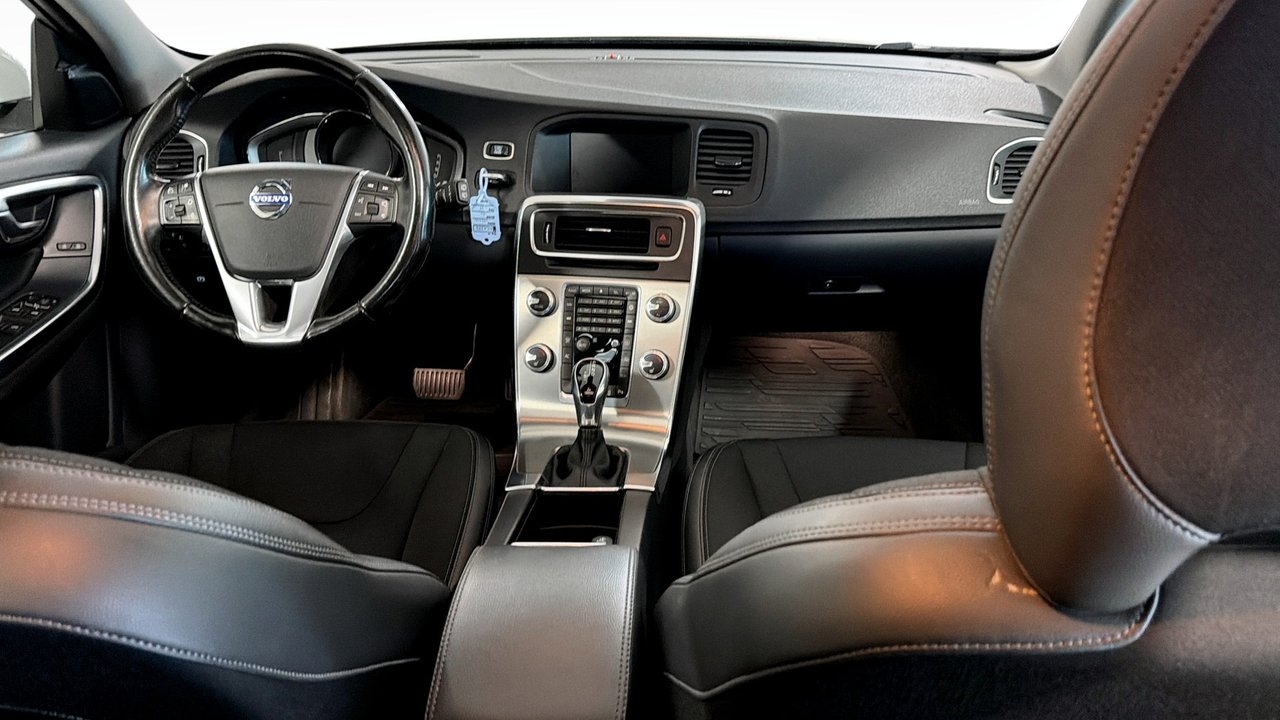 Volvo V60 D4 Momentum Business 2015, bild 4/10