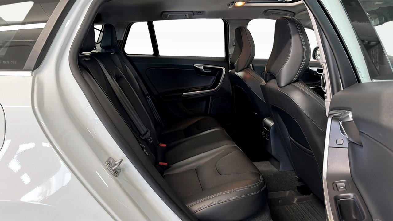 Volvo V60 D4 Momentum Business 2015, bild 5/10