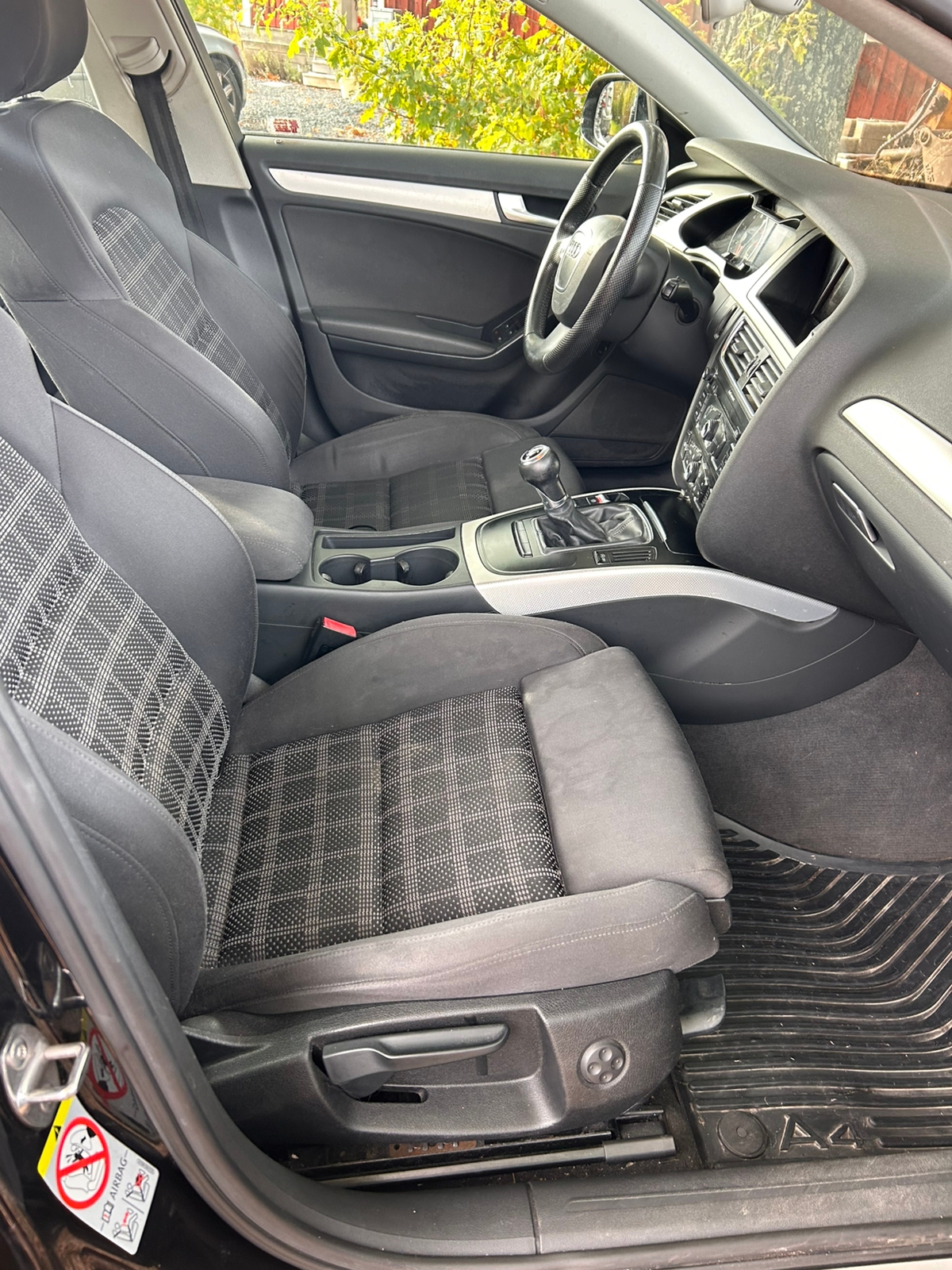Audi A4 2.0 TFSI 2010, bild 5/10