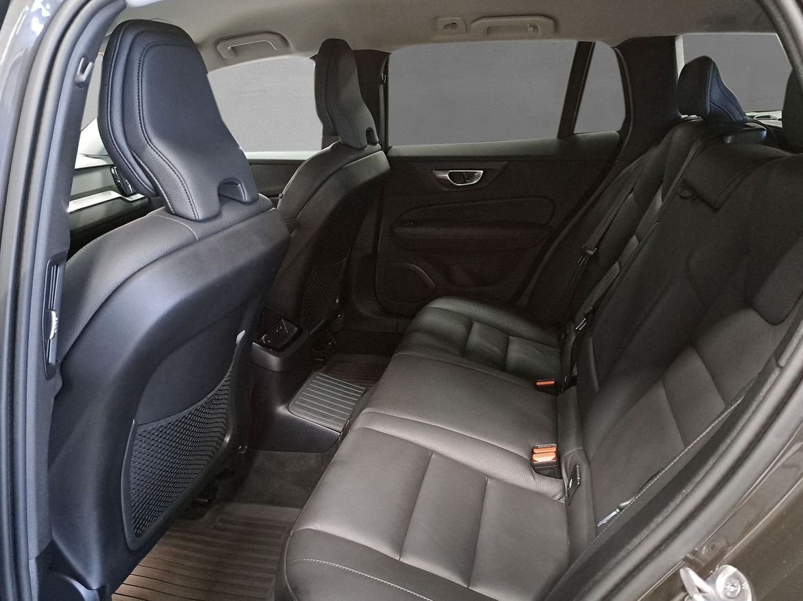 Volvo V60 T6 Plus Dark Nordic 2025, bild 6/10