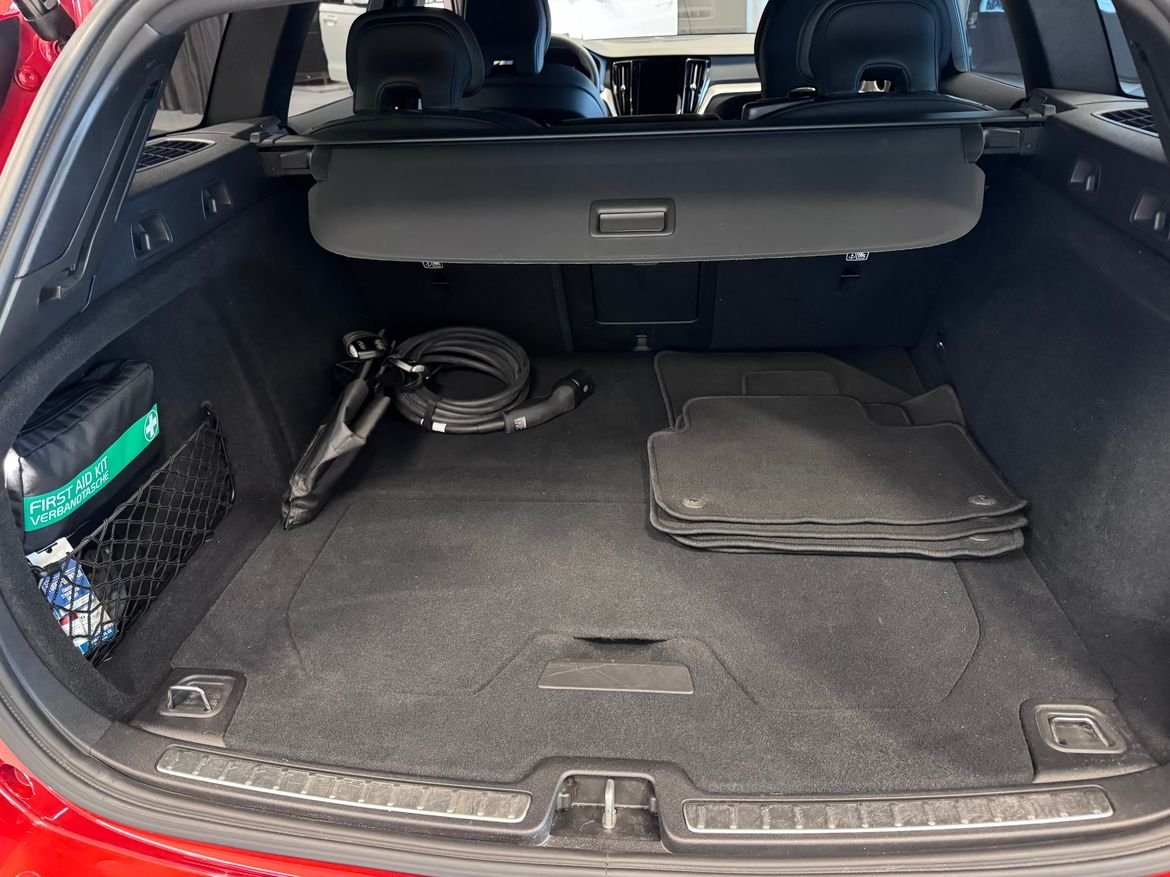 Volvo V60 T6 Plus Dark 2025, bild 6/10