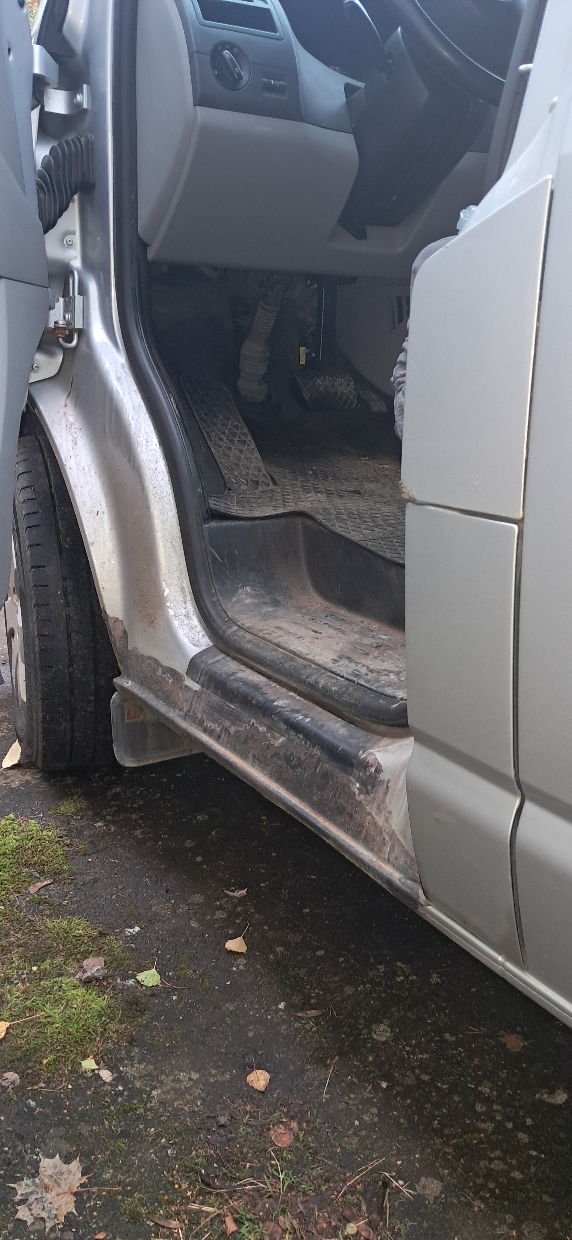 Volkswagen Transporter 2.0 TDI 2014, bild 2/8