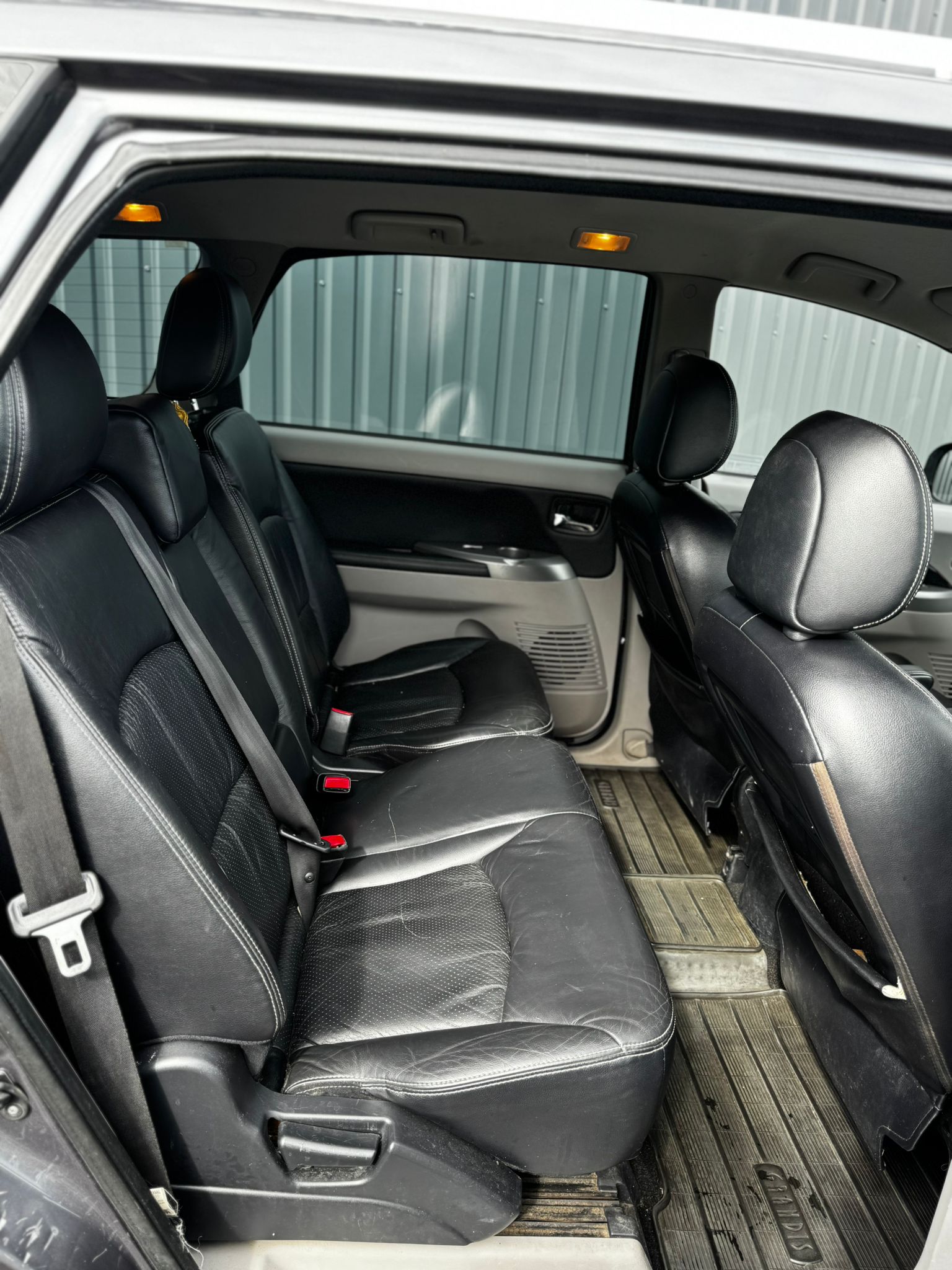 Mitsubishi Grandis