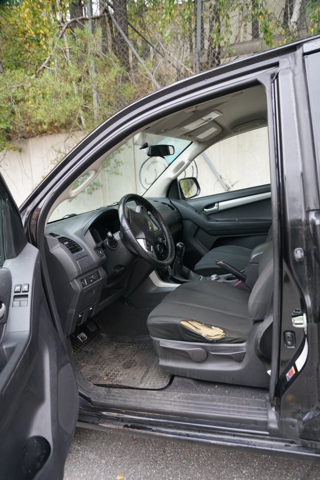 Isuzu D-MAX 2.5 Diesel 2014, bild 4/10