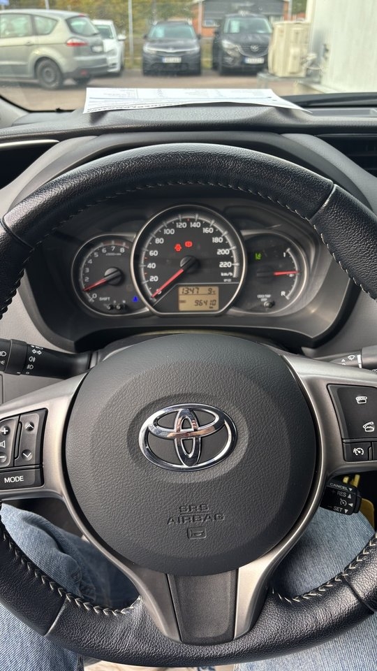 Toyota Yaris 1.33 Active 2015, bild 7/10