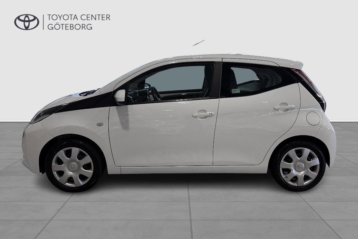 Toyota Aygo X-Play 2018, bild 5/10