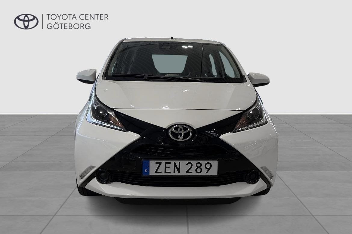 Toyota Aygo X-Play 2018, bild 7/10